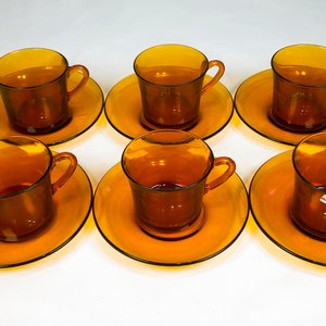 Juego de 12 Tazas y Platitos de Vidrio Color Ámbar - imagen 2