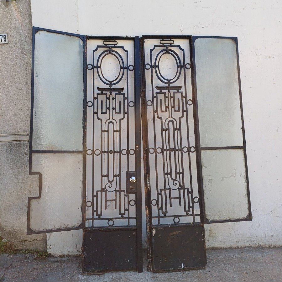 Excepcional par de puertas reja antiguas de frente - imagen 7