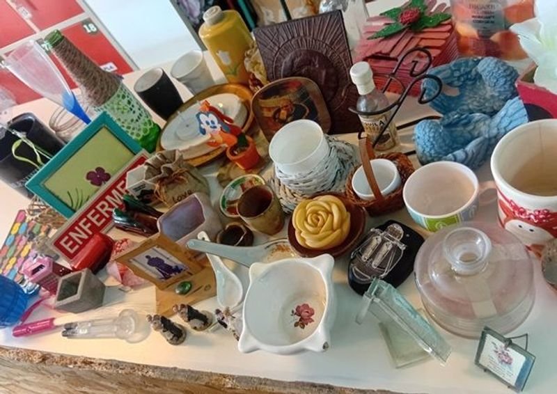 Colección de adornos y objetos decorativos - imagen 4