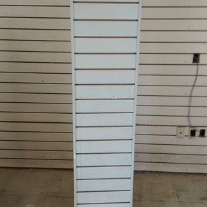 Lote anterior: Exhibidor ranurado para colgar productos
