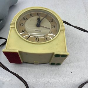 Reloj Eléctrico Temco Inglés de Baquelita - imagen 3