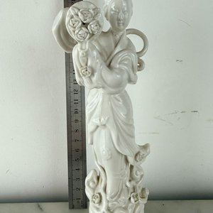 Figura Antigua De Guanyin De Dehua "Blanc de Chine" - imagen 1