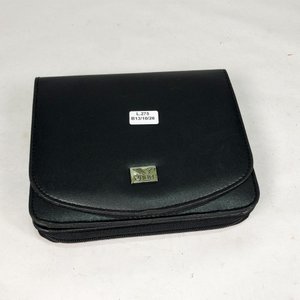 Lote anterior: Cartera Negra para Dama con Detalle Metálico