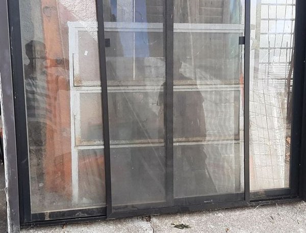 Ventana de aluminio anodizado marrón 2 puertas corredizas - imagen 2