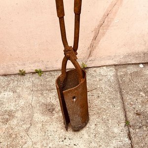 Pala Pocera de Metal con Mango Largo - imagen 4