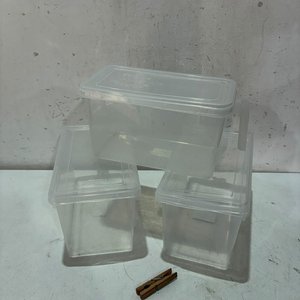 Lote anterior: Set de 3 recipientes plásticos transparentes con asas