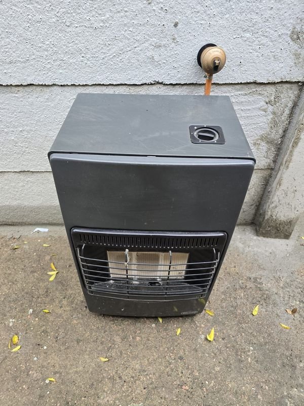 Estufa a Gas De Longhi con Válvula - Requiere Reparación