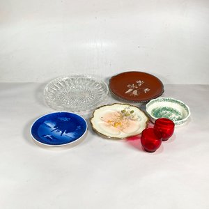Set de 7 Piezas: Centro de Vidrio, Platos Variados y Recipiente Rojo - imagen 1