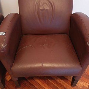 Par de Butacas Tapizadas en Eco-cuero Marrón Oscuro - imagen 6