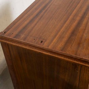 Mueble de madera con dos puertas y bandeja, 90x50x80 cm - imagen 2