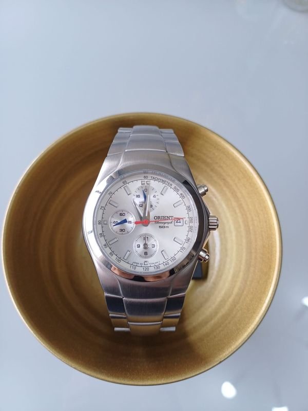 Reloj Orient Chronograph Acero Inoxidable Esfera Plateada Taquímetro - imagen 1
