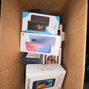Lote siguiente: Lote de Celulares Usados con Cajas