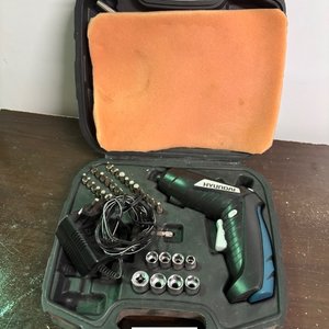 Lote siguiente: Destornillador Eléctrico Hyundai con Accesorios y Cargador