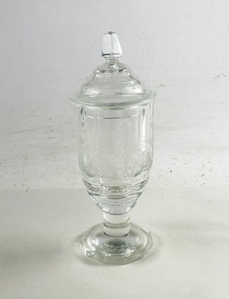 Centro de Mesa Hialino Tallado con Tapa - 28 cm
