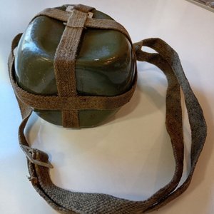 Cantimplora Militar Metálica Guerra Fría con Arnés y Tapa China - imagen 4