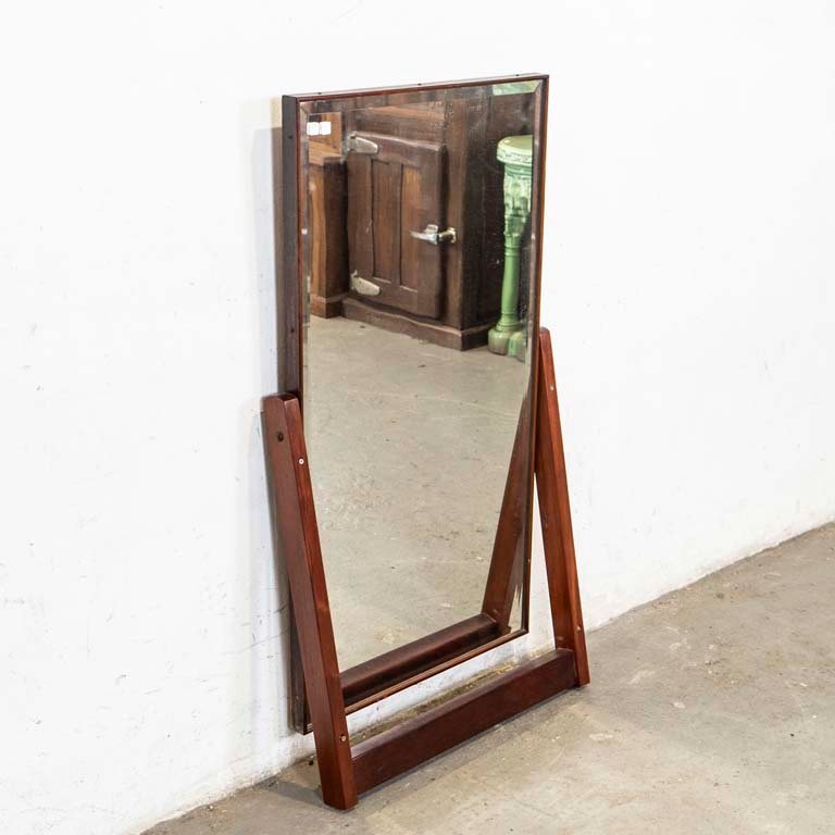 Item 2098358 - Image 0