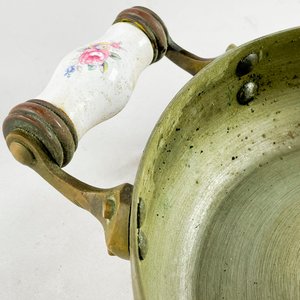 Paellera Antigua de Cobre con Asas de Cerámica Decorada - imagen 3