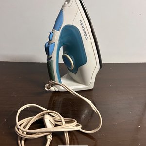 Lote anterior: Plancha de Ropa Electrolux Blanca y Celeste