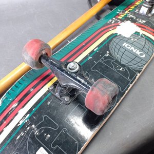 Skate Ignio y Caballo de Juguete en Madera - imagen 3