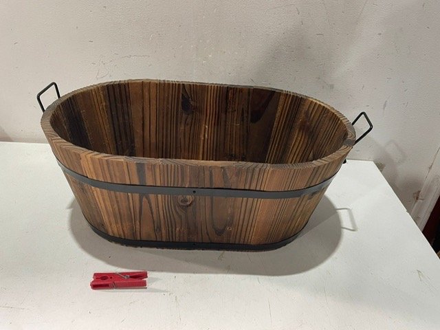 Lote anterior: Macetero de madera con manija
