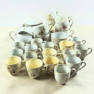 Lote de Pocillos, Tazas y Platos de Porcelana Olmos Uruguay - imagen 1