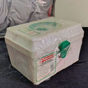Toldo para Vehículo, Caja de Primeros Auxilios y Cera para Autos - imagen 3