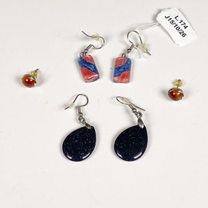 Lote anterior: Tres Pares de Aros Colgantes con Piedras Naturales y Sintéticas