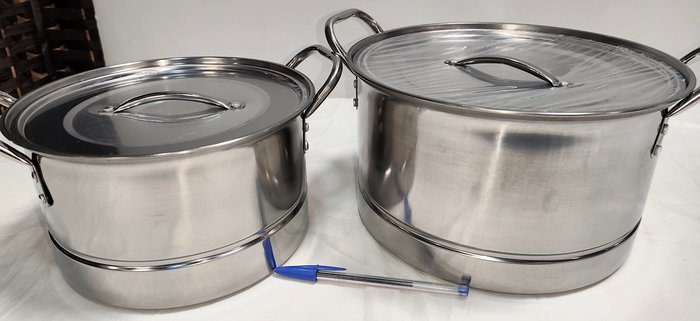 Set de 2 Ollas de Acero Inoxidable con Tapas, Diámetros 28 y 24 cm