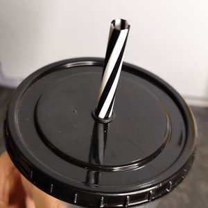 Vaso Coleccionable Coca-Cola Nuevo con Tapa y Sorbete - imagen 4