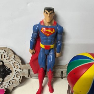 Lote Variado: Juguetes, Veladoras, Reloj, Tazas y Más - imagen 12