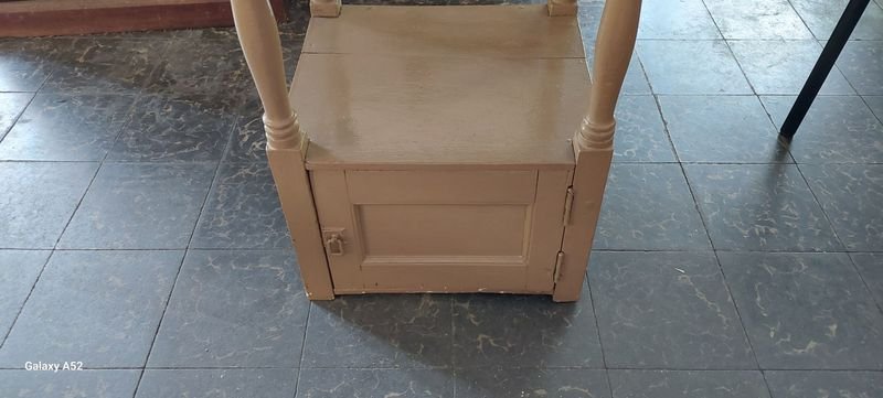 Noche de mesa en madera con cajón y puerta - imagen 5
