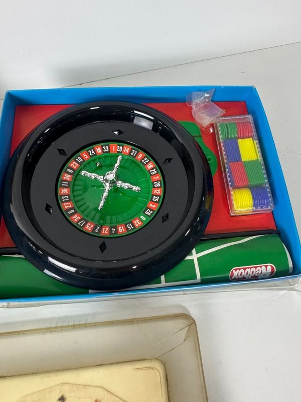 Colección de juegos y cartas - imagen 6