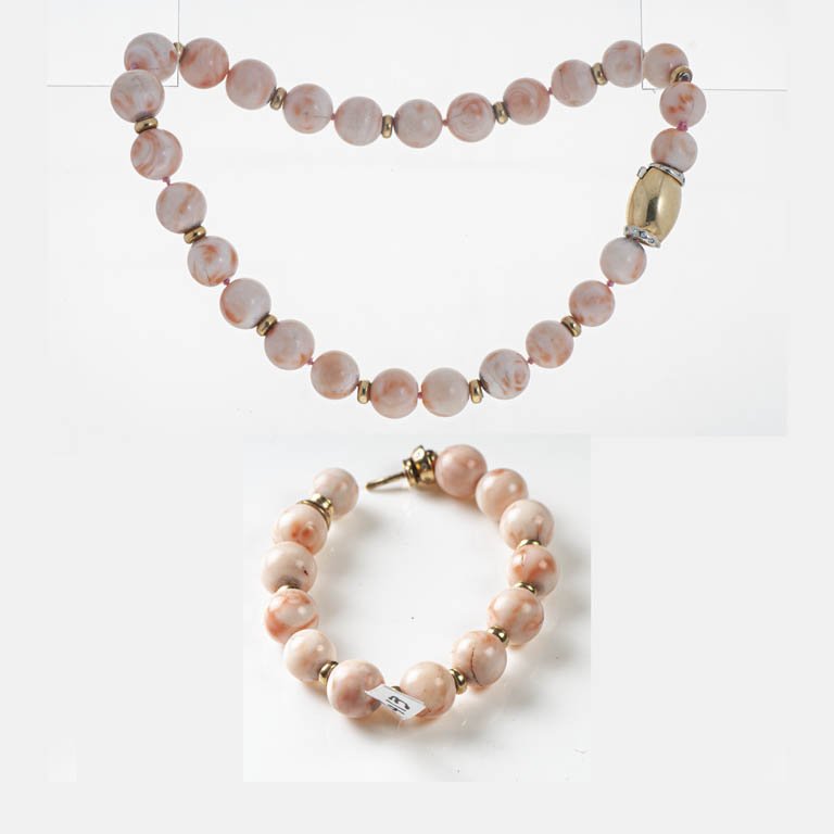 Conjunto de pulsera y collar coral y oro 18k