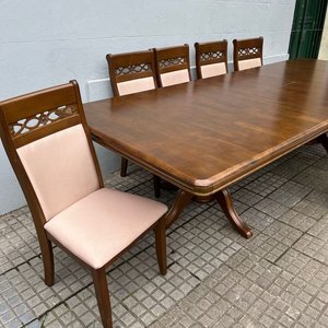 Juego de Comedor de Madera: Mesa Extensible y 10 Sillas Tapizadas Beige - imagen 3