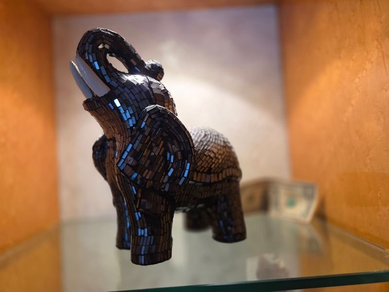Elefante decorativo con espejos miniatura - imagen 4