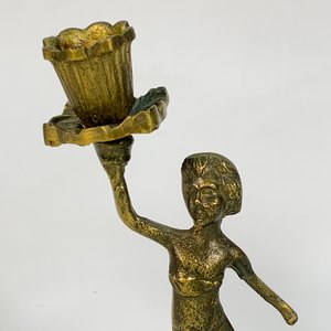 Par de Candeleros de Bronce con Querubines, 20 cm de Alto - imagen 3