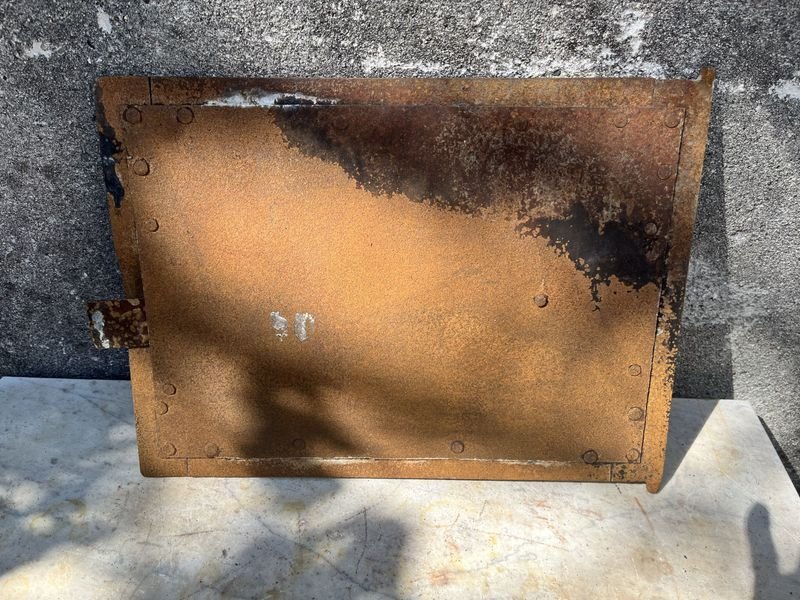 Puerta de estufa o horno de hierro fundido con manija de bronce - imagen 2