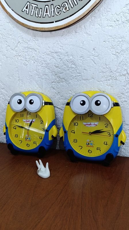 Lote siguiente: Reloj Infantil Minions 35 cm
