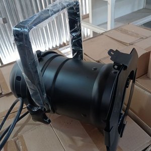 Foco Teatral Negro Nuevo en Caja con Soporte y Cable - imagen 3