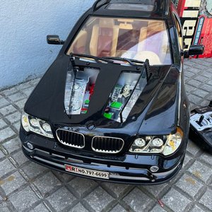 Auto a Control Remoto Negro Escala 1:4 "Gallop" con Accesorios - imagen 4