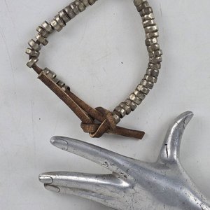 Pulsera de Pasadores Sellados y Cuero - imagen 1
