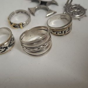 Lote de Joyas de Plata: Anillos y Colgantes - imagen 6