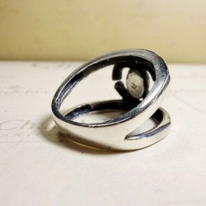 Anillo Doble C con Circonias Blancas - Diseño Moderno - imagen 3