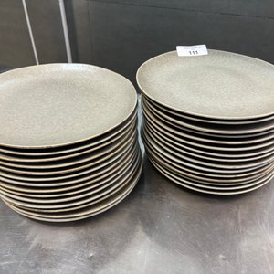 Lote siguiente: Set de 29 Platos Llanos "Indian Home" Grises 26 cm