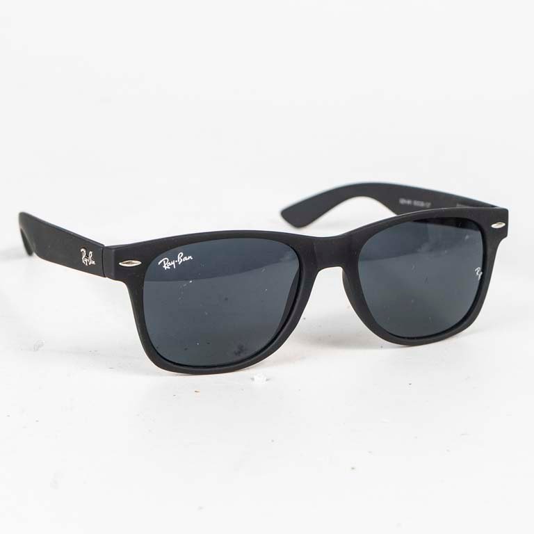 Lote siguiente: Lentes de sol Ray-Ban