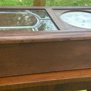 reloj de pendulo antiguo de la marca alemana Junghans mecanismo de carrillon completo en muy buenas condiciones, funcionando. Con su caja en roble y llave data de fines del siglo XIX - imagen 5
