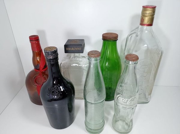 Lote de Botellas Variadas: Coca-Cola, Marnier Lapostolle y Más - imagen 1