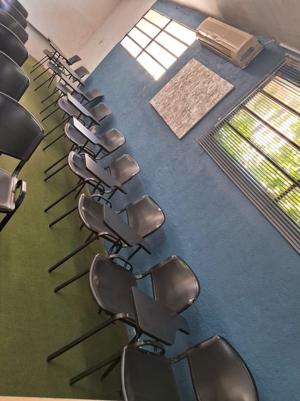 Sillas Pupitre para Oficina - imagen 1
