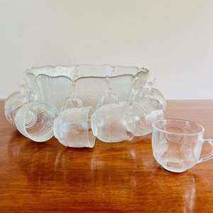 Lote siguiente: Ponchera Grande de Vidrio con 12 Tazas Juego Flores