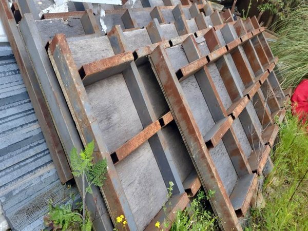 Estructuras Metálicas y de Madera para Construcción